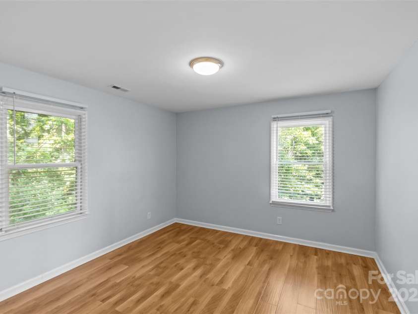 221 Cedar Street, Charlotte, NC 28202.  MLS# CAR4268658, YatesRealty ID 21309. Unit D