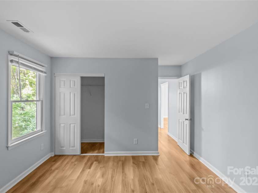 221 Cedar Street, Charlotte, NC 28202.  MLS# CAR4268658, YatesRealty ID 21309. Unit D