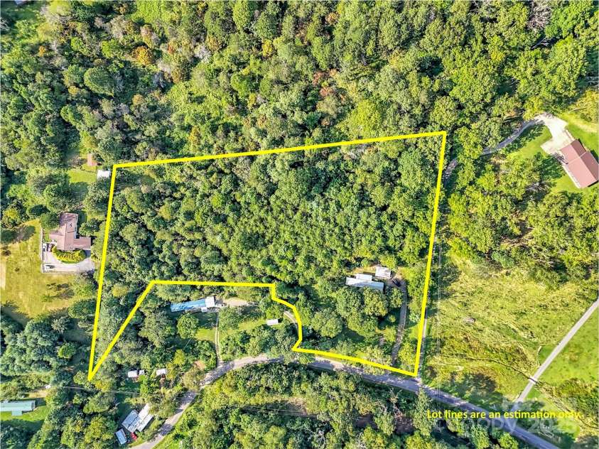 323 Jody Cove, Canton, NC 28716.  MLS# CAR4298691, YatesRealty ID 2131. 