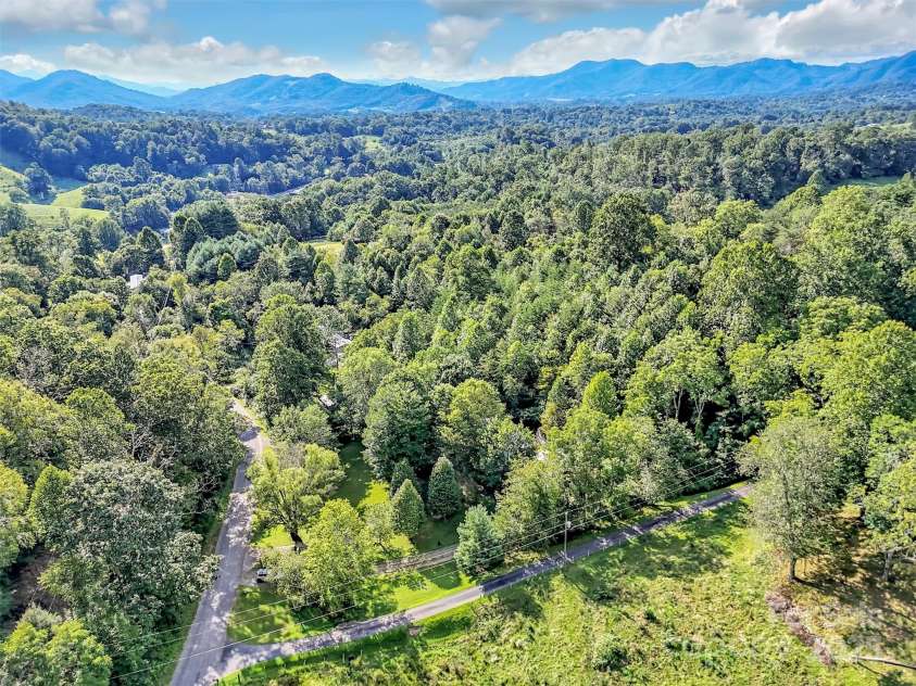 323 Jody Cove, Canton, NC 28716.  MLS# CAR4298691, YatesRealty ID 2131. 