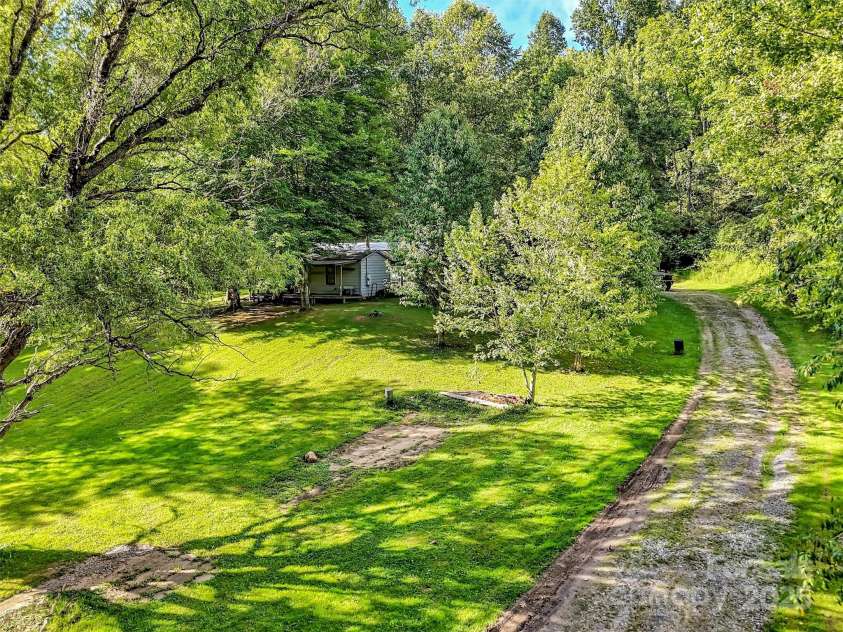 323 Jody Cove, Canton, NC 28716.  MLS# CAR4298691, YatesRealty ID 2131. 