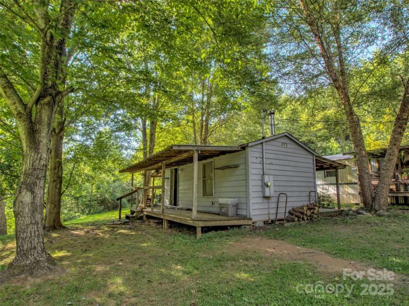 323 Jody Cove, Canton, NC 28716.  MLS# CAR4298691, YatesRealty ID 2131. 