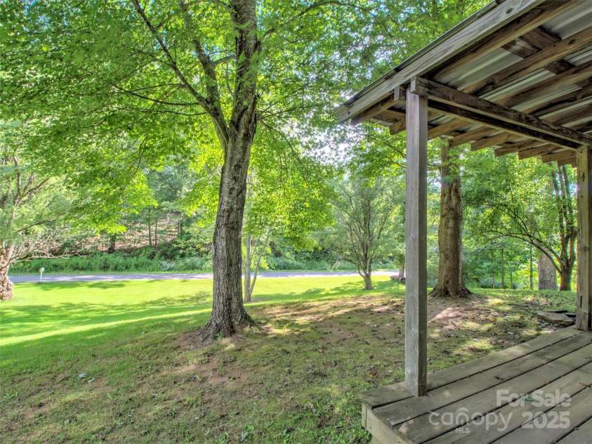 323 Jody Cove, Canton, NC 28716.  MLS# CAR4298691, YatesRealty ID 2131. 