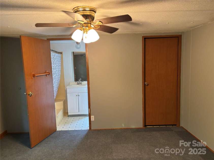 323 Jody Cove, Canton, NC 28716.  MLS# CAR4298691, YatesRealty ID 2131. 