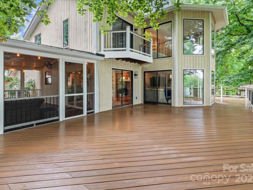 138 Ardmore Place, Mooresville, NC 28117.  MLS# CAR4270841, YatesRealty ID 21310. 