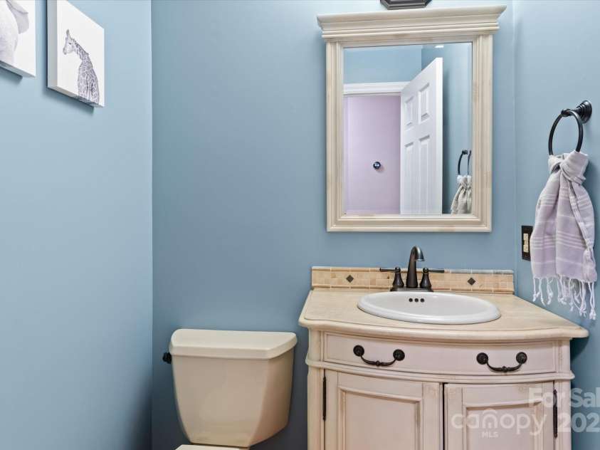 138 Ardmore Place, Mooresville, NC 28117.  MLS# CAR4270841, YatesRealty ID 21310. 