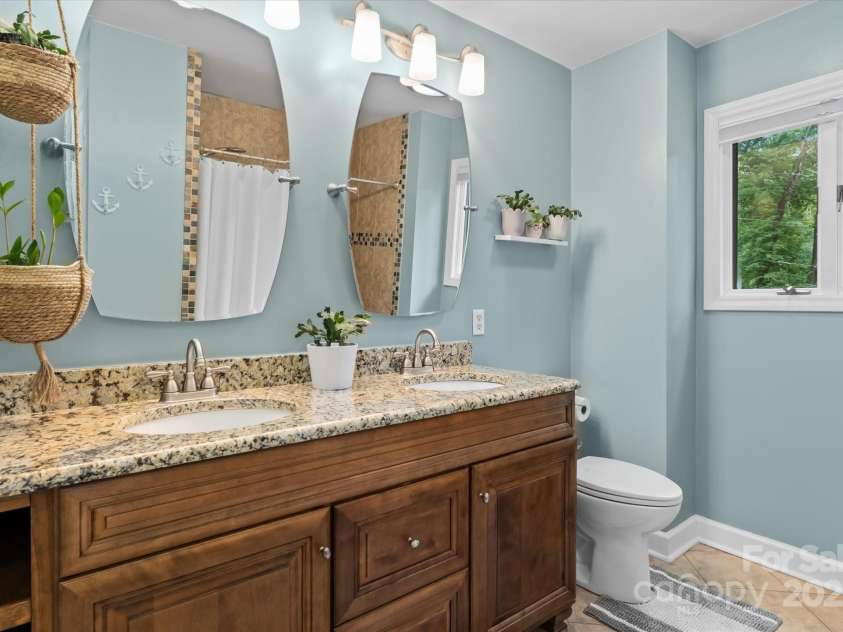 138 Ardmore Place, Mooresville, NC 28117.  MLS# CAR4270841, YatesRealty ID 21310. 