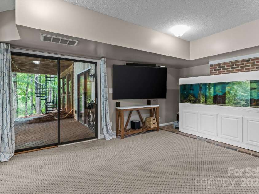 138 Ardmore Place, Mooresville, NC 28117.  MLS# CAR4270841, YatesRealty ID 21310. 