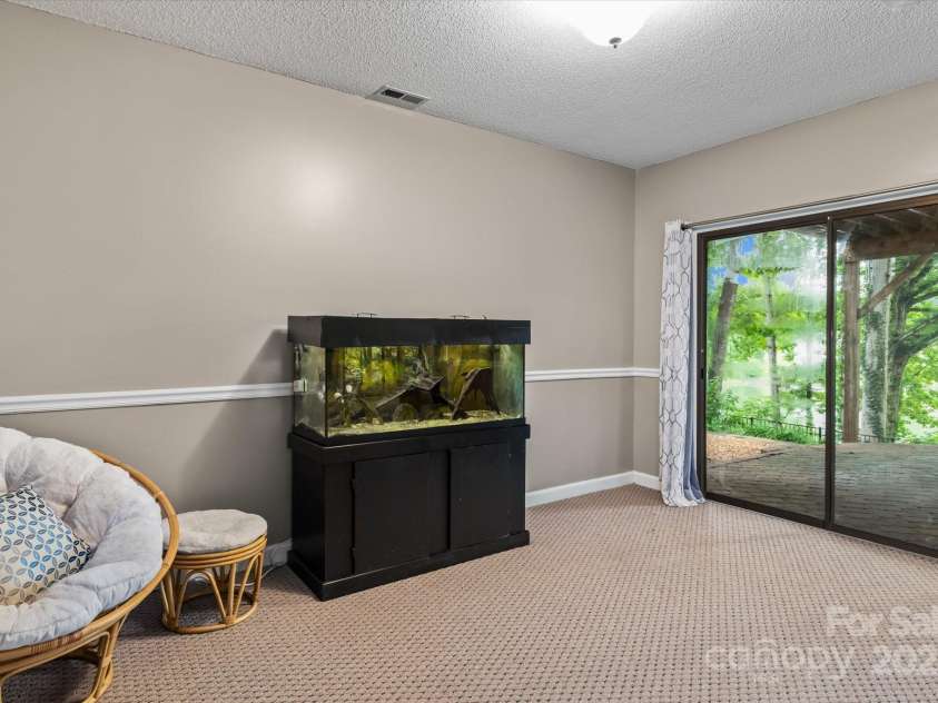 138 Ardmore Place, Mooresville, NC 28117.  MLS# CAR4270841, YatesRealty ID 21310. 