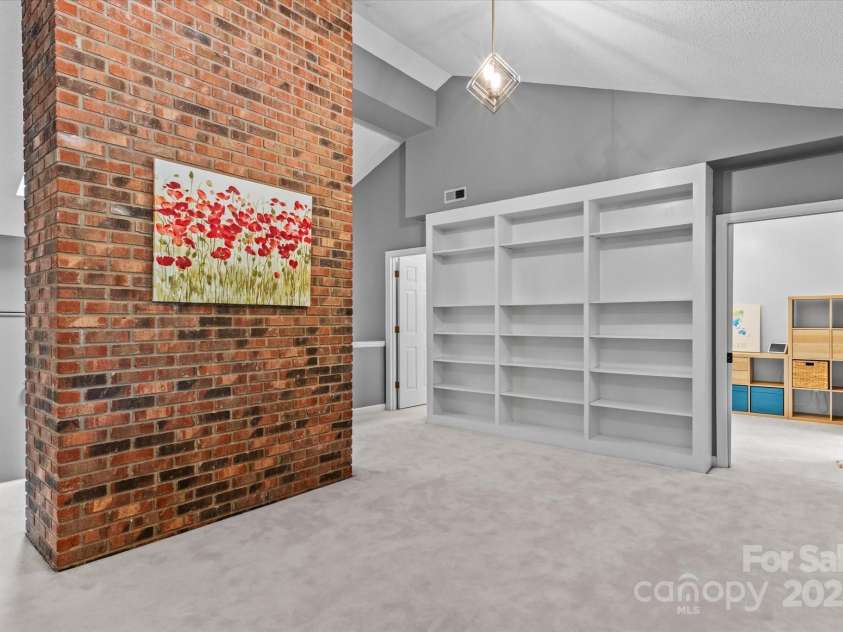 138 Ardmore Place, Mooresville, NC 28117.  MLS# CAR4270841, YatesRealty ID 21310. 
