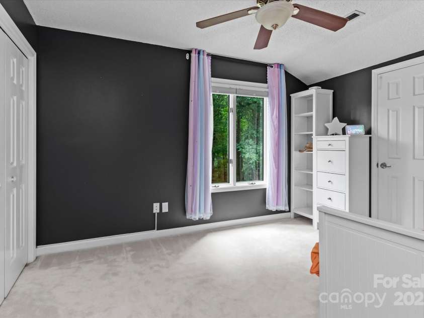138 Ardmore Place, Mooresville, NC 28117.  MLS# CAR4270841, YatesRealty ID 21310. 
