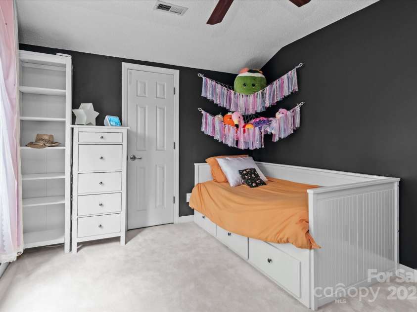 138 Ardmore Place, Mooresville, NC 28117.  MLS# CAR4270841, YatesRealty ID 21310. 