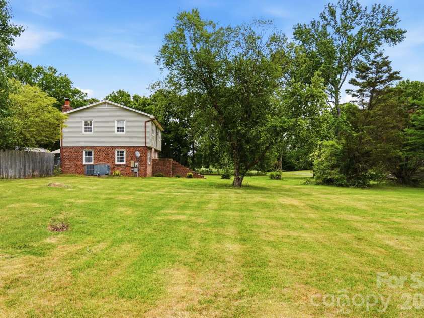 908 Forest Drive, Marshville, NC 28103.  MLS# CAR4374661, YatesRealty ID 21311. 
