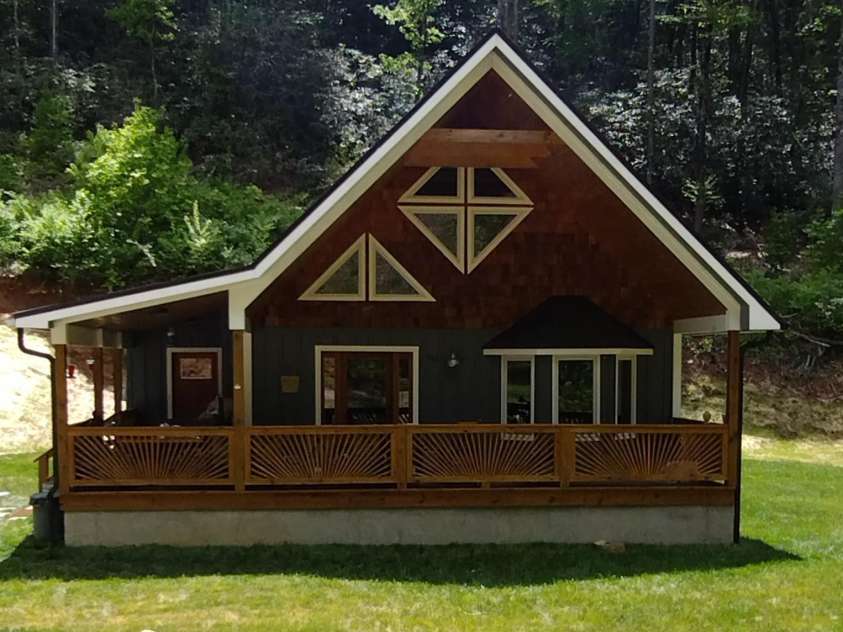 962 Laurel Mountain View Road, Flat Rock, NC 28731.  MLS# CAR4270563, YatesRealty ID 21311. 