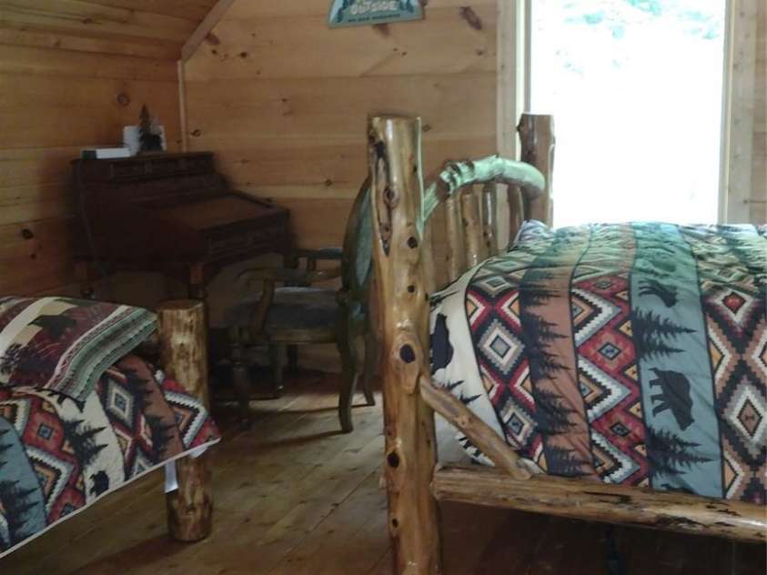 962 Laurel Mountain View Road, Flat Rock, NC 28731.  MLS# CAR4270563, YatesRealty ID 21311. Loft/bonus area
