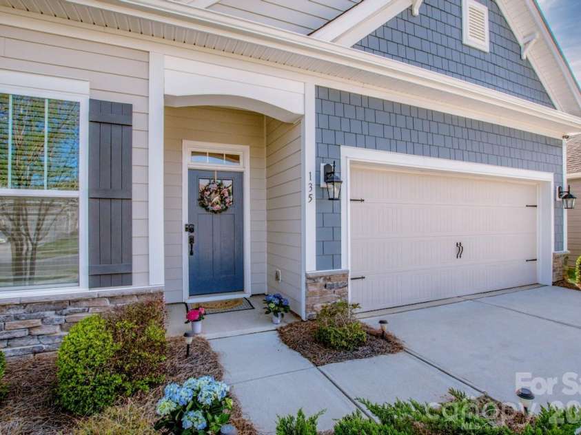 135 Coddle Way, Mooresville, NC 28115.  MLS# CAR4354327, YatesRealty ID 21312. 