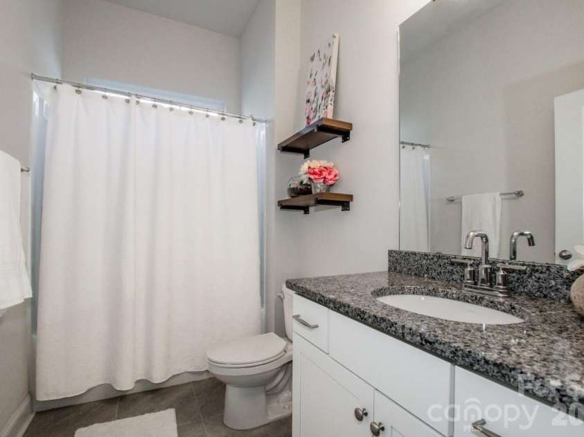 135 Coddle Way, Mooresville, NC 28115.  MLS# CAR4354327, YatesRealty ID 21312. 