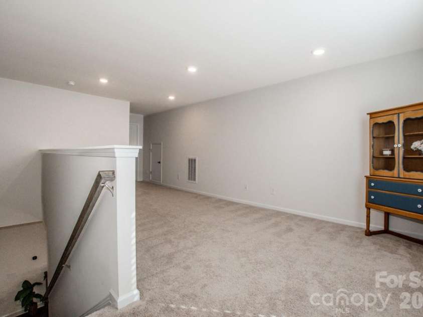 135 Coddle Way, Mooresville, NC 28115.  MLS# CAR4354327, YatesRealty ID 21312. 