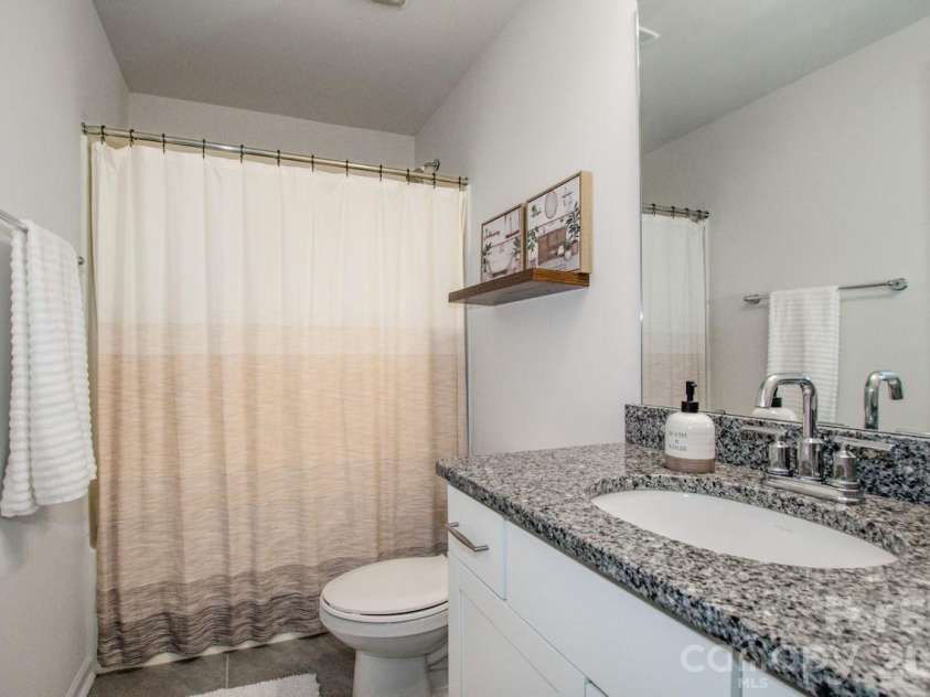135 Coddle Way, Mooresville, NC 28115.  MLS# CAR4354327, YatesRealty ID 21312. 
