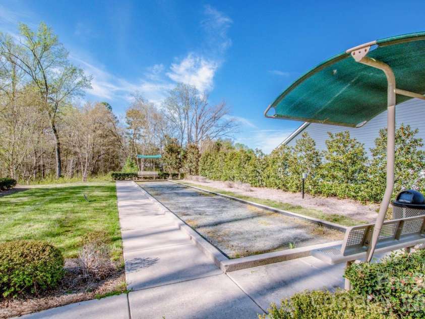135 Coddle Way, Mooresville, NC 28115.  MLS# CAR4354327, YatesRealty ID 21312. 