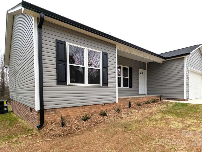 203 Hill Avenue, Albemarle, NC 28001.  MLS# CAR4224625, YatesRealty ID 21312. 