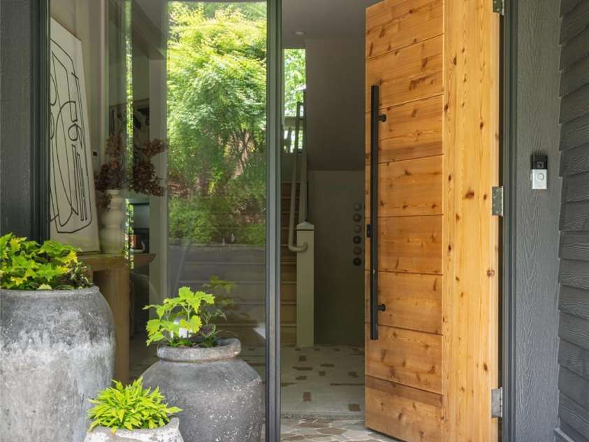 15 Hunters Way, Asheville, NC 28804.  MLS# CAR4379041, YatesRealty ID 21313. 