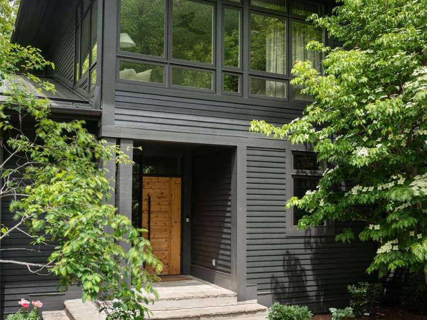 15 Hunters Way, Asheville, NC 28804.  MLS# CAR4379041, YatesRealty ID 21313. 