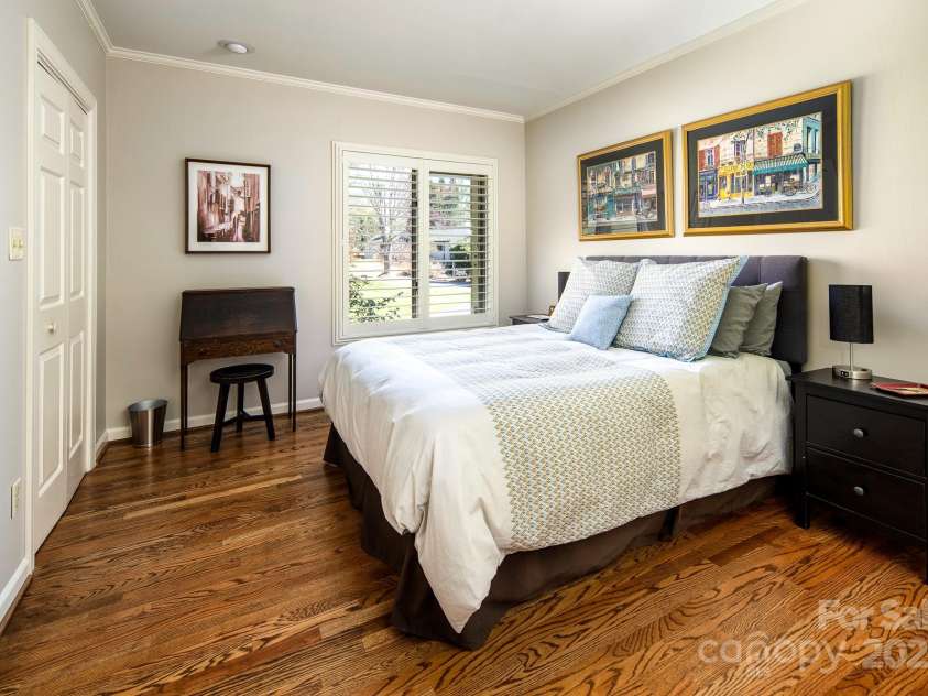205 Midland Drive, Asheville, NC 28804.  MLS# CAR4231783, YatesRealty ID 21313. Main Level Bedroom