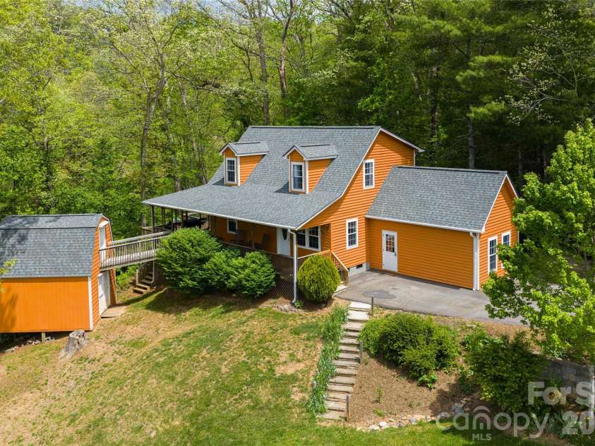 22 Otter Lane, Candler, NC 28715.  MLS# CAR4373918, YatesRealty ID 21315. 