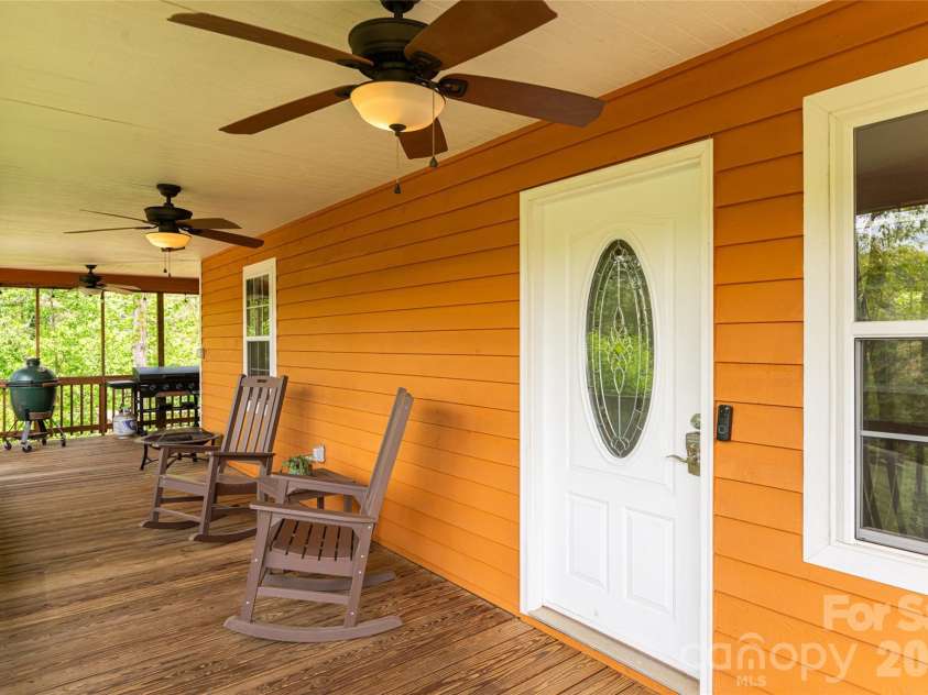22 Otter Lane, Candler, NC 28715.  MLS# CAR4373918, YatesRealty ID 21315. 