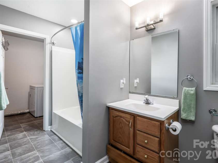 22 Otter Lane, Candler, NC 28715.  MLS# CAR4373918, YatesRealty ID 21315. 