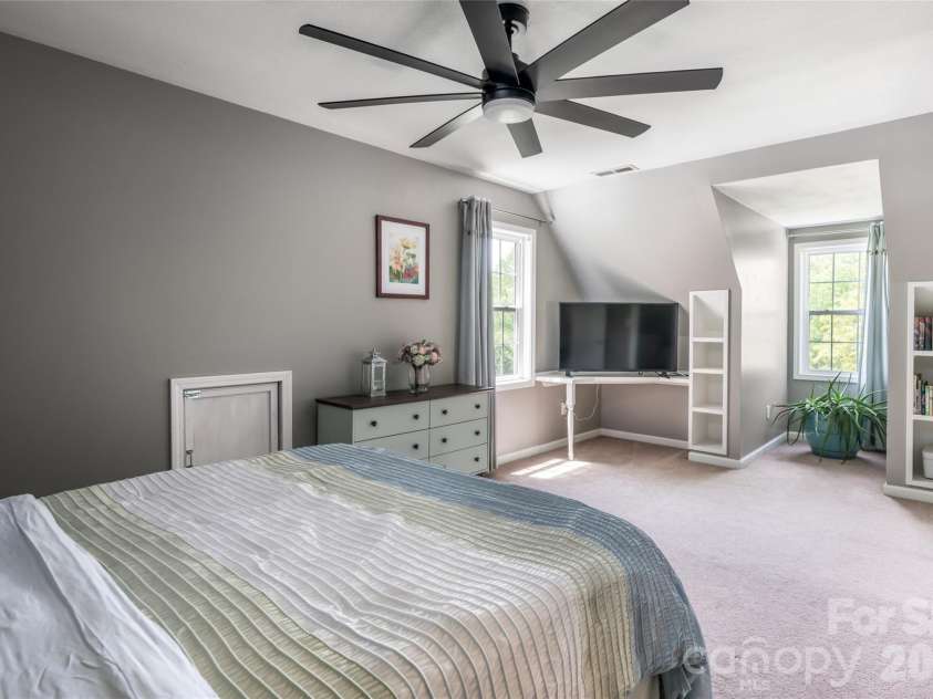 22 Otter Lane, Candler, NC 28715.  MLS# CAR4373918, YatesRealty ID 21315. 