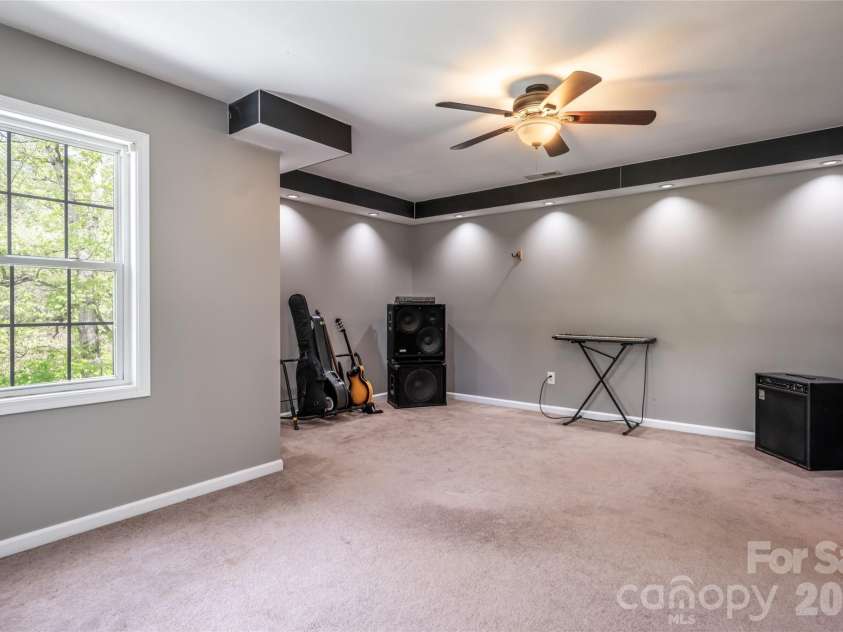 22 Otter Lane, Candler, NC 28715.  MLS# CAR4373918, YatesRealty ID 21315. 