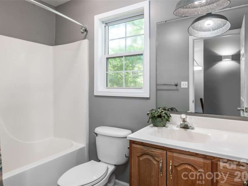 22 Otter Lane, Candler, NC 28715.  MLS# CAR4373918, YatesRealty ID 21315. 