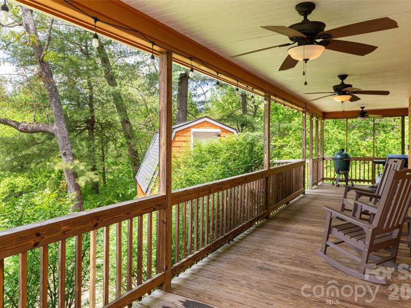 22 Otter Lane, Candler, NC 28715.  MLS# CAR4373918, YatesRealty ID 21315. 