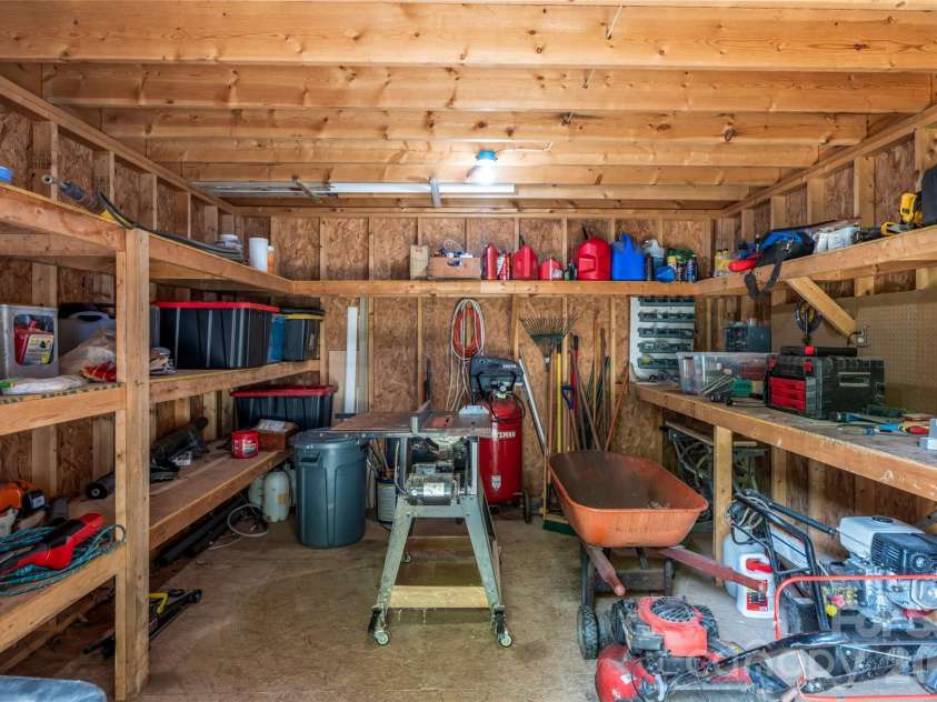 22 Otter Lane, Candler, NC 28715.  MLS# CAR4373918, YatesRealty ID 21315. 
