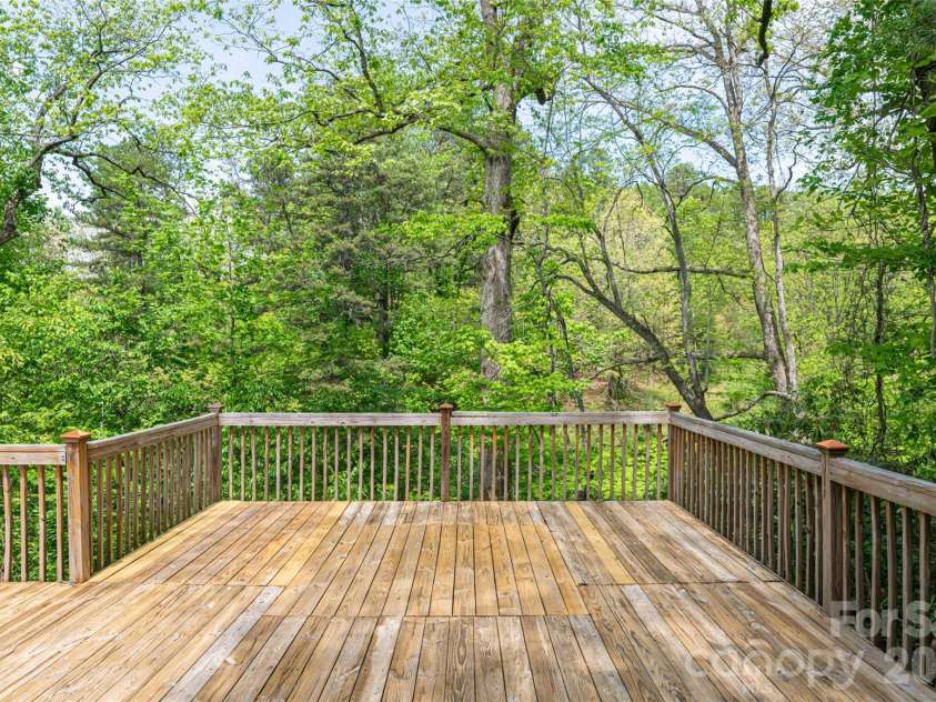 22 Otter Lane, Candler, NC 28715.  MLS# CAR4373918, YatesRealty ID 21315. 