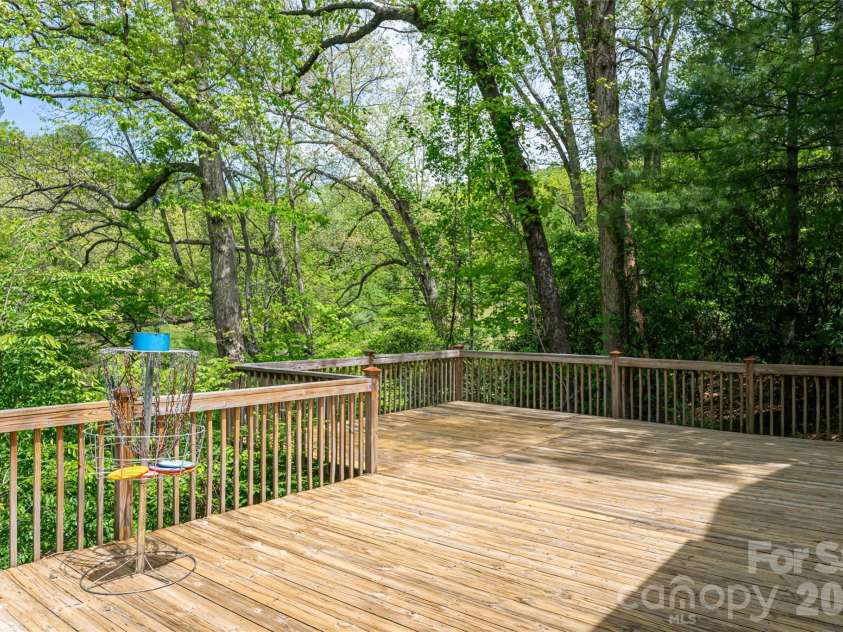 22 Otter Lane, Candler, NC 28715.  MLS# CAR4373918, YatesRealty ID 21315. 