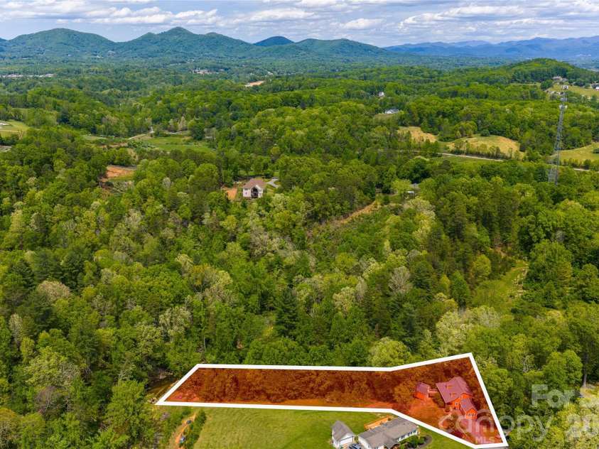 22 Otter Lane, Candler, NC 28715.  MLS# CAR4373918, YatesRealty ID 21315. 