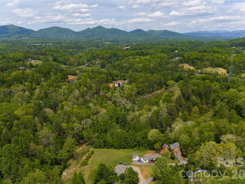 22 Otter Lane, Candler, NC 28715.  MLS# CAR4373918, YatesRealty ID 21315. 