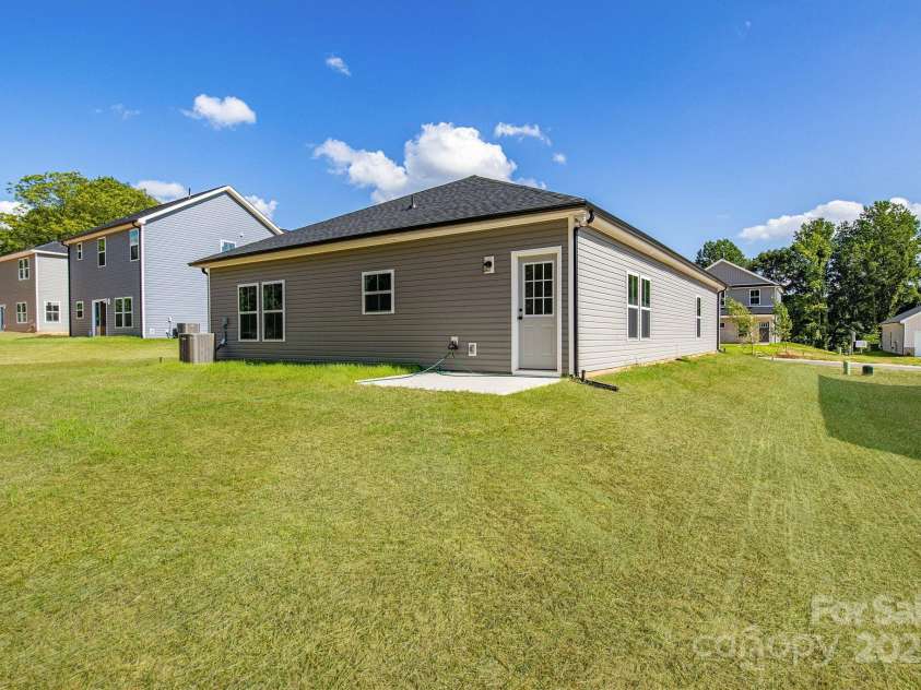 455 Contentment Court, Kannapolis, NC 28081.  MLS# CAR4273418, YatesRealty ID 21315. 