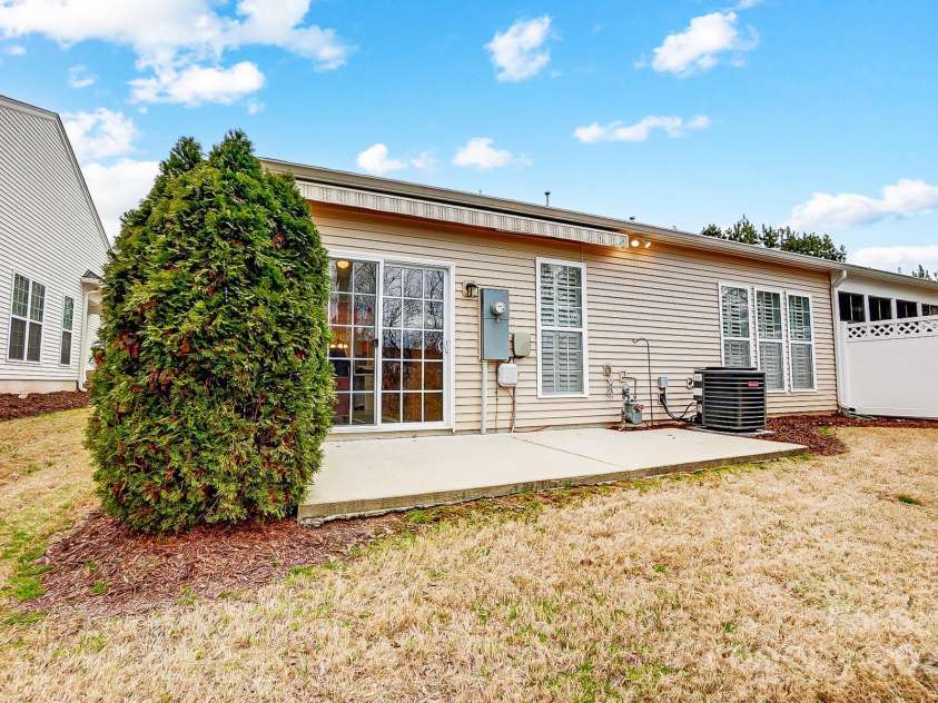 2036 Hudson Lane, Fort Mill, SC 29707.  MLS# CAR4225356, YatesRealty ID 21316. 
