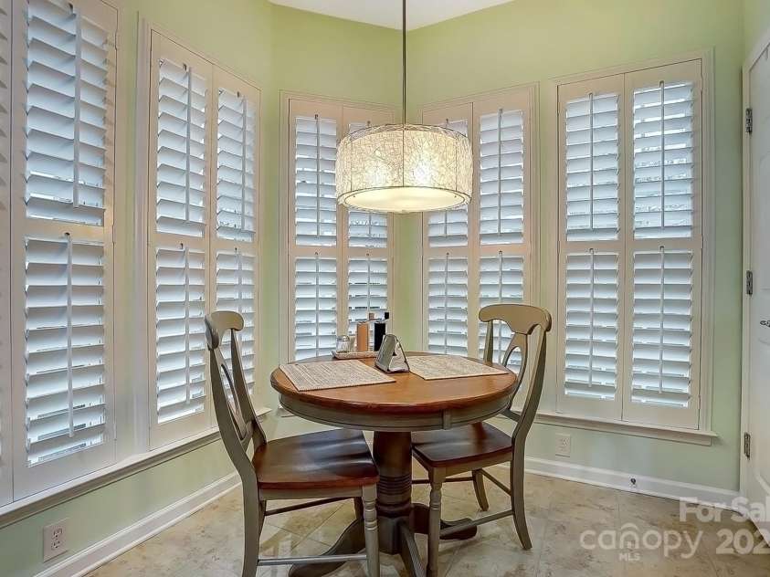 2036 Hudson Lane, Fort Mill, SC 29707.  MLS# CAR4225356, YatesRealty ID 21316. Breakfast area in kitchen