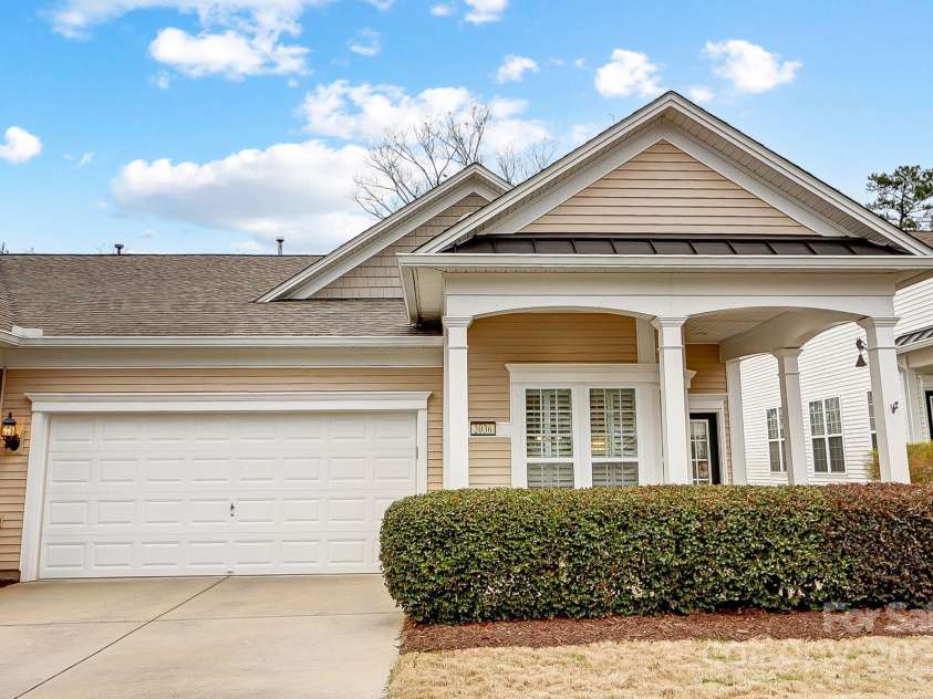 2036 Hudson Lane, Fort Mill, SC 29707.  MLS# CAR4225356, YatesRealty ID 21316. End unit = lots of natural light!