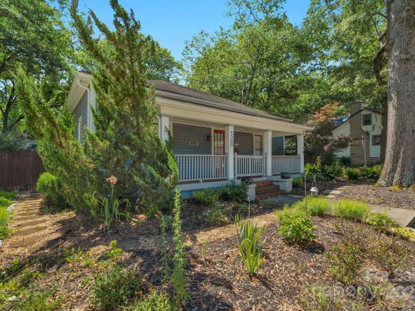 1500 Pecan Avenue, Charlotte, NC 28205.  MLS# CAR4270486, YatesRealty ID 21317. 