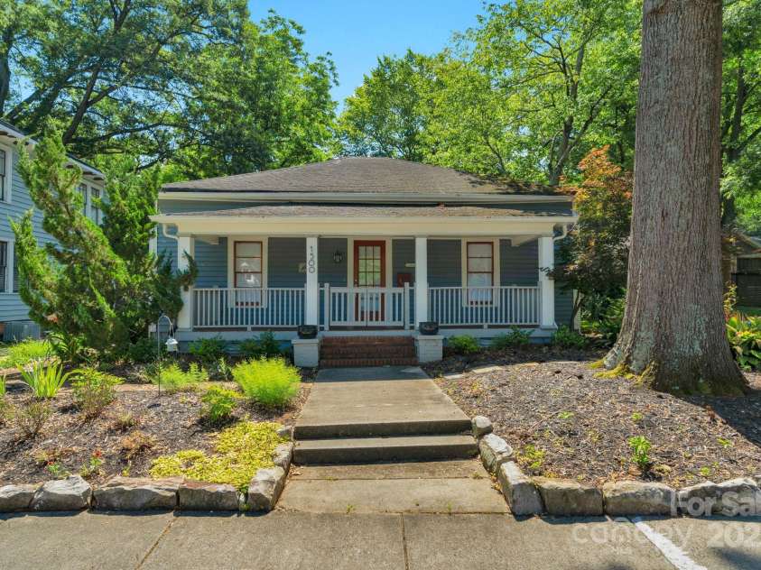 1500 Pecan Avenue, Charlotte, NC 28205.  MLS# CAR4270486, YatesRealty ID 21317. 