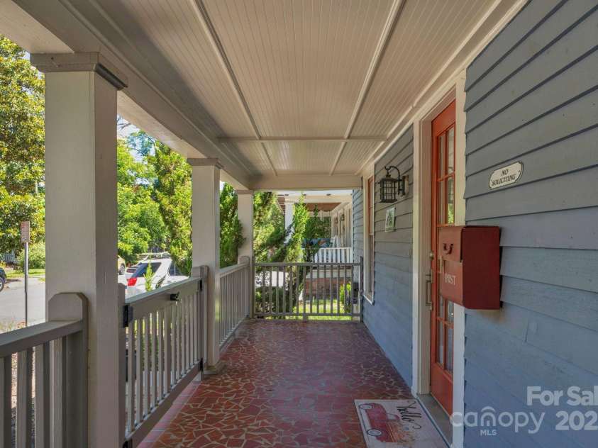1500 Pecan Avenue, Charlotte, NC 28205.  MLS# CAR4270486, YatesRealty ID 21317. 