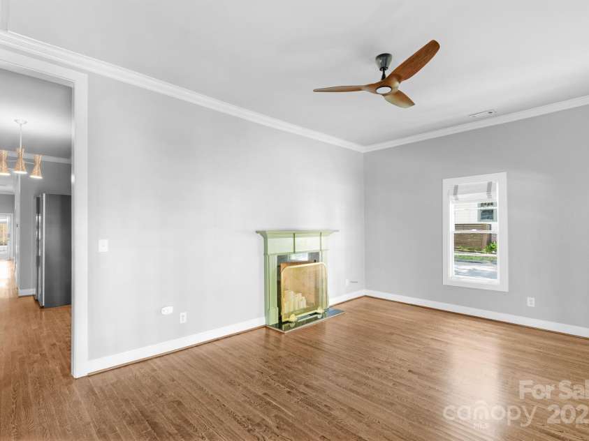 1500 Pecan Avenue, Charlotte, NC 28205.  MLS# CAR4270486, YatesRealty ID 21317. 