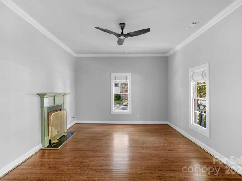 1500 Pecan Avenue, Charlotte, NC 28205.  MLS# CAR4270486, YatesRealty ID 21317. 