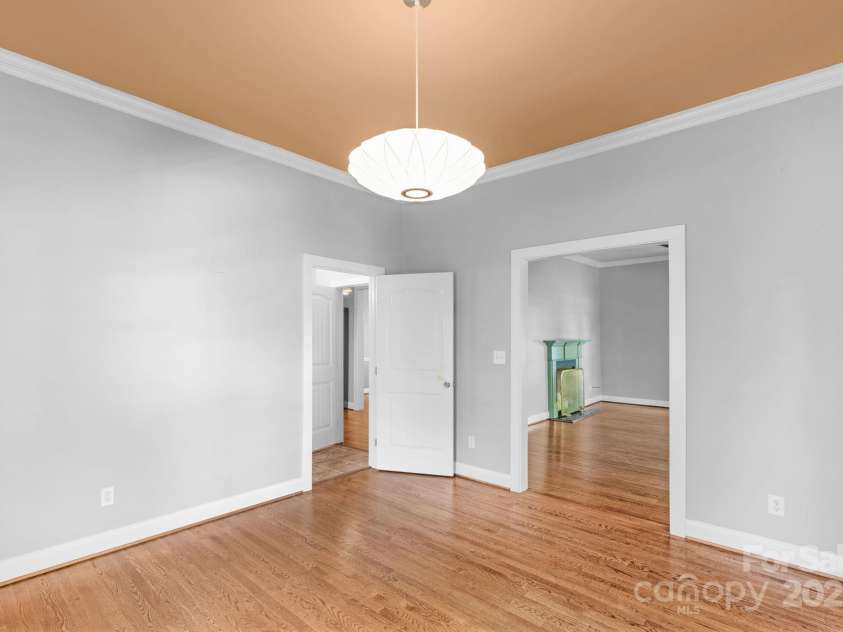1500 Pecan Avenue, Charlotte, NC 28205.  MLS# CAR4270486, YatesRealty ID 21317. 